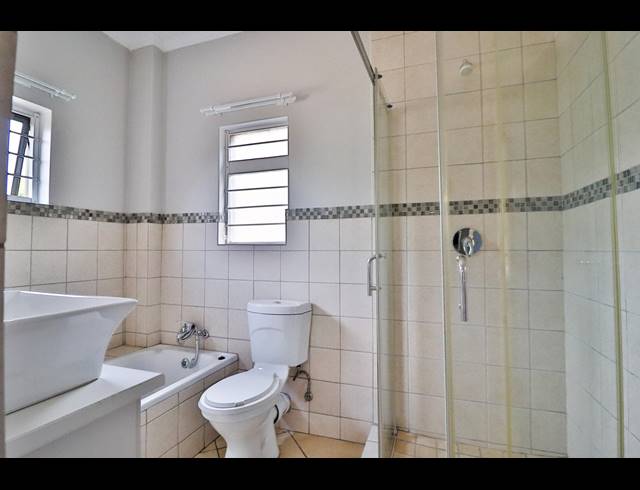 2 BEDROOM FLAT SOLD IN VILLIERIA